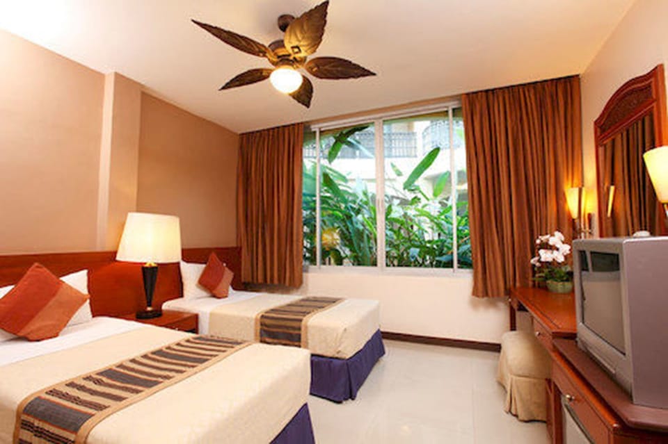 Minibar, in-room safe, blackout drapes, iron/ironing board (on request)