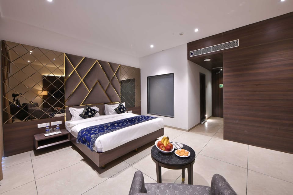 Superior Room | Iron/ironing board, free WiFi, bed sheets