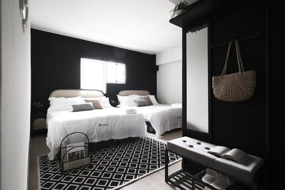 Family Quadruple Room | Desk, free WiFi