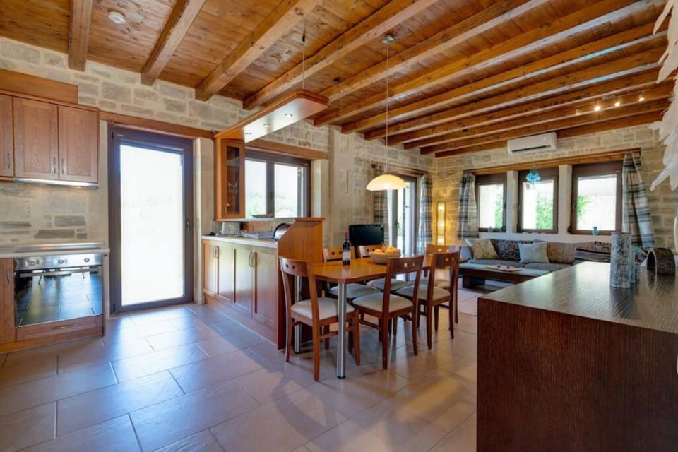 House | 4 bedrooms, Internet
