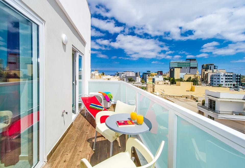 Balcony with Street View