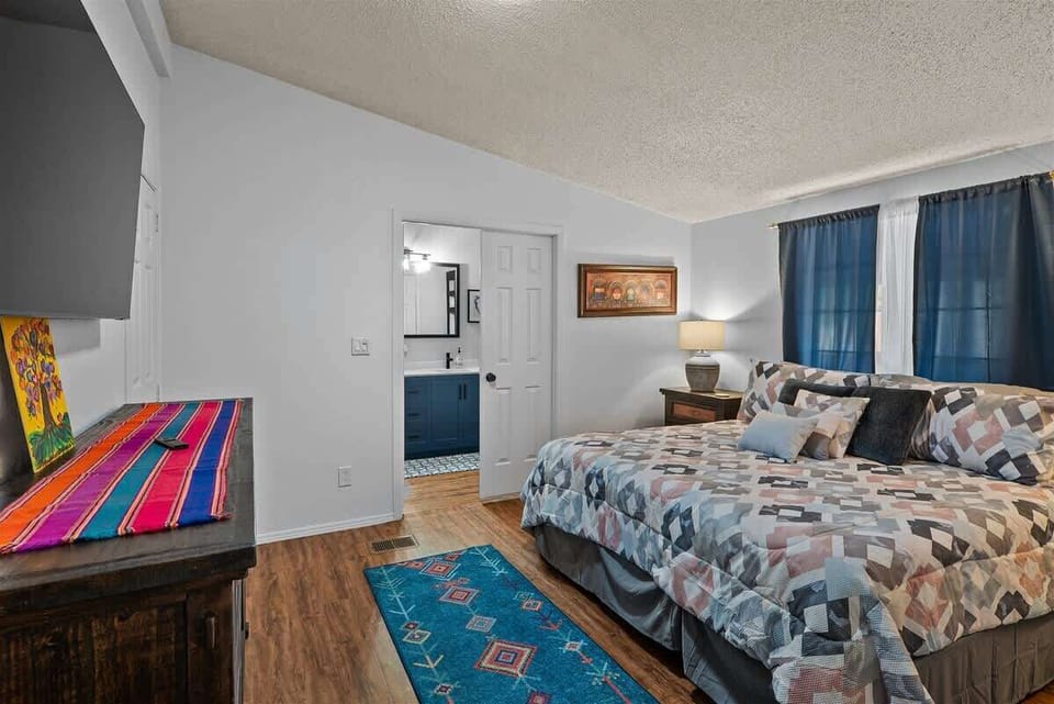 Primary ensuite bedroom