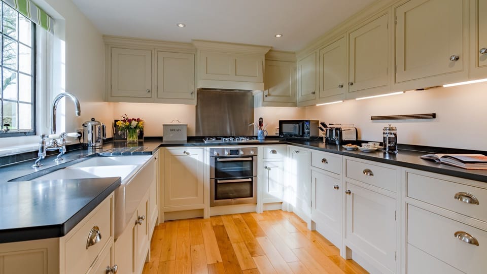 Kitchen, Charlton Down Cottage, Bolthole Retreats