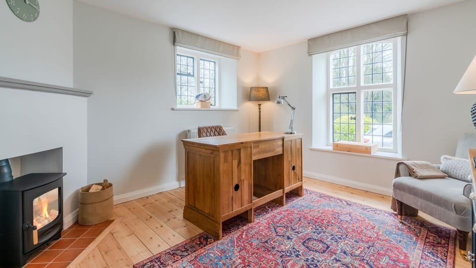 Study, Old Manse, Bolthole Retreats