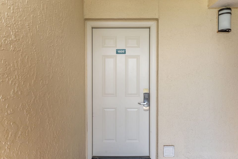 Condo, 2 Bedrooms | Interior