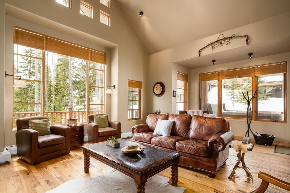 House, 4 Bedrooms | Living area