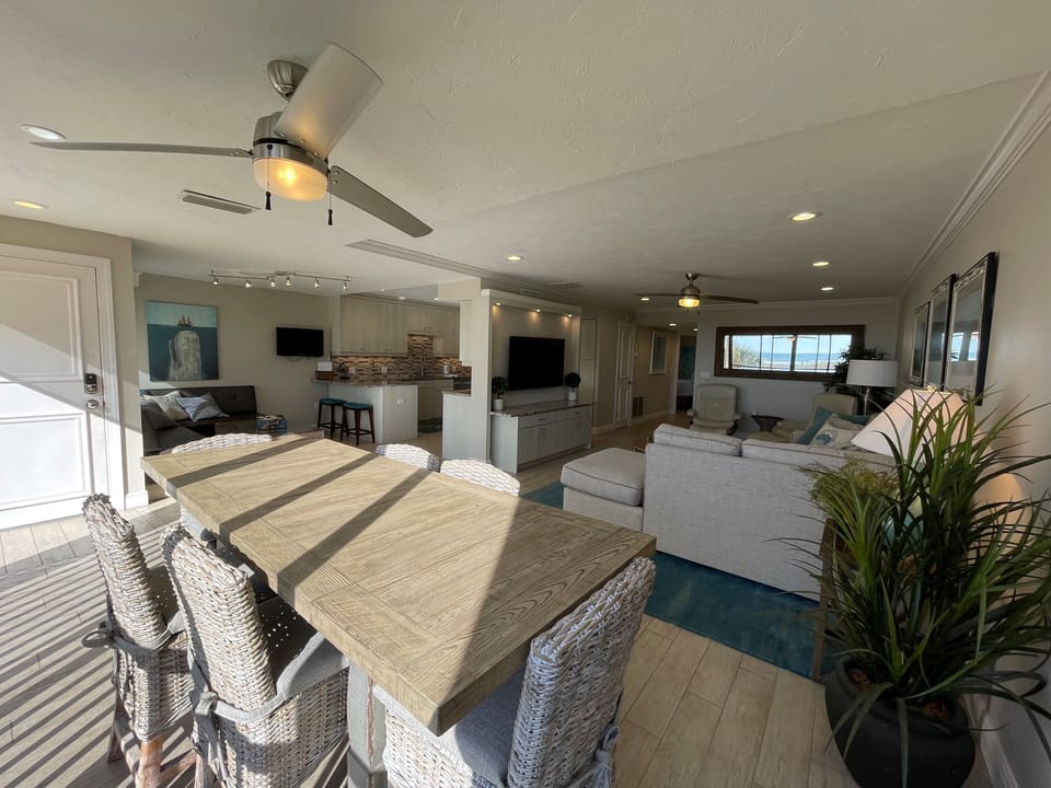 4-16A Living Area