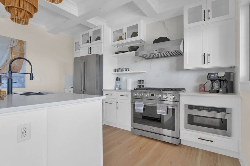 Gorgeous stainless steel appliances in the kitchen