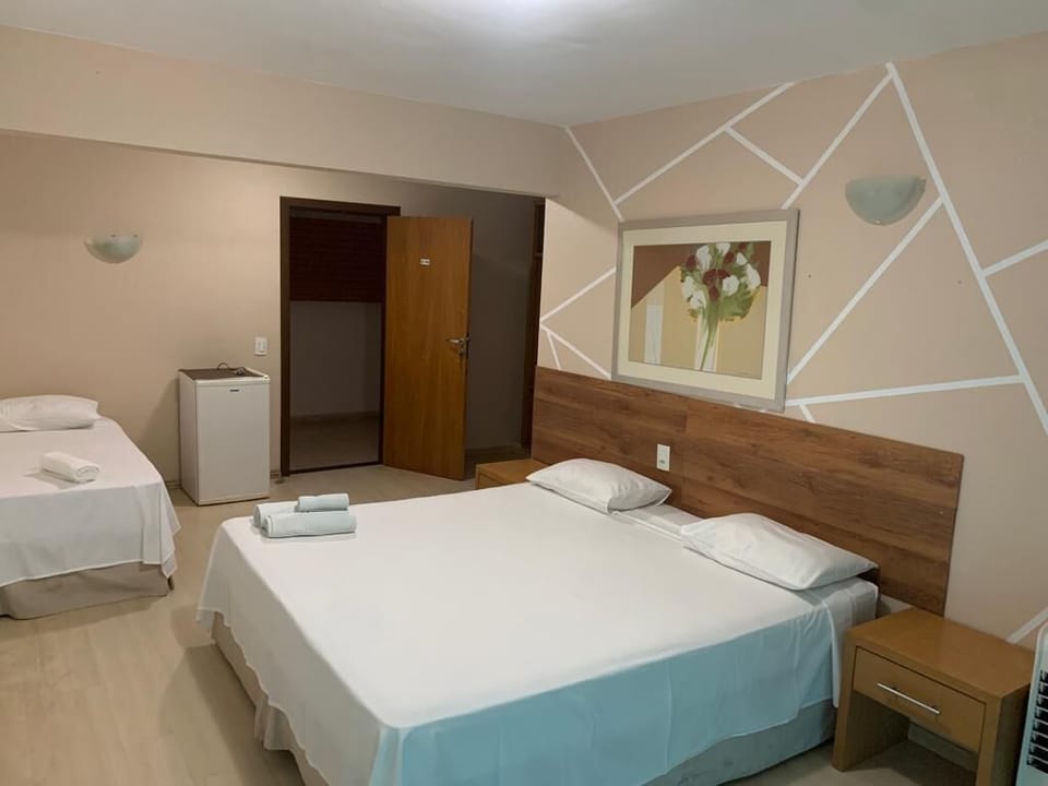 Deluxe Double or Twin Room | Laptop workspace, free WiFi