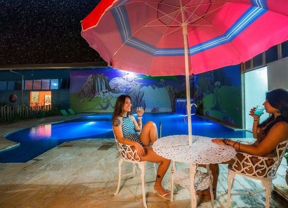 2 outdoor pools