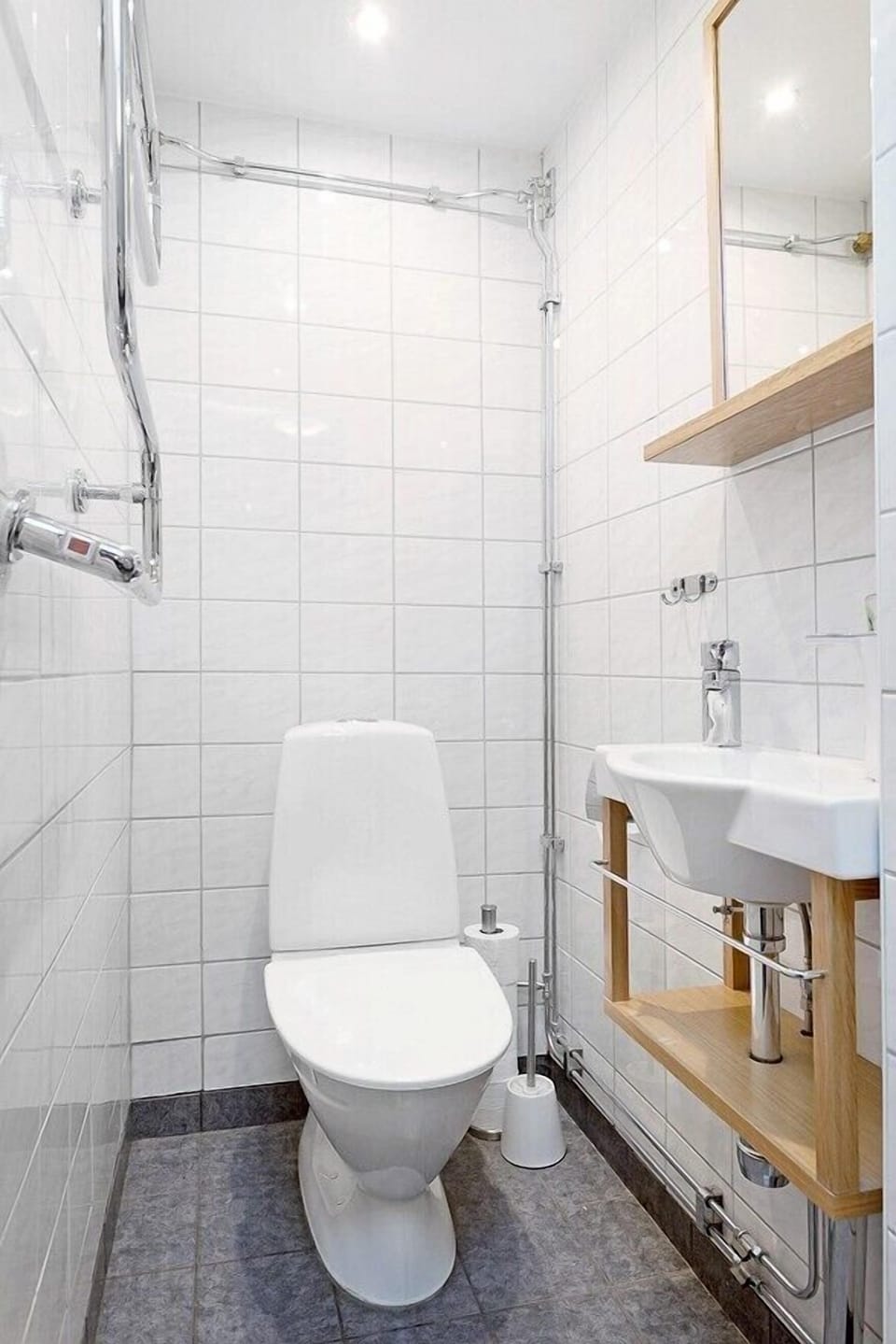 Twin Room, Shared Bathroom | Bathroom | Shower, hair dryer, bathrobes, slippers