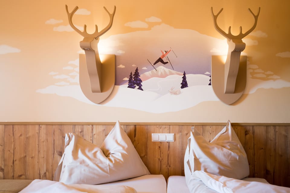 In-room safe, desk, WiFi (free), bed sheets