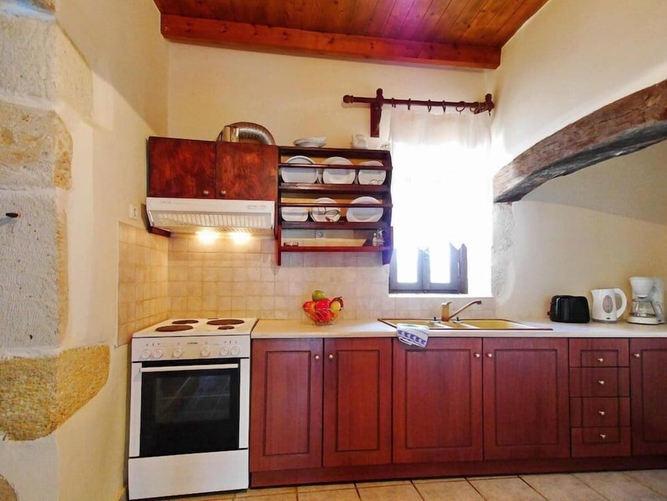 Kitchen (1)