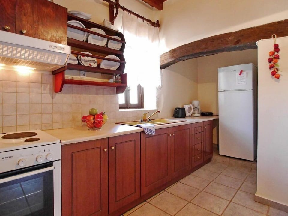 Kitchen (2)