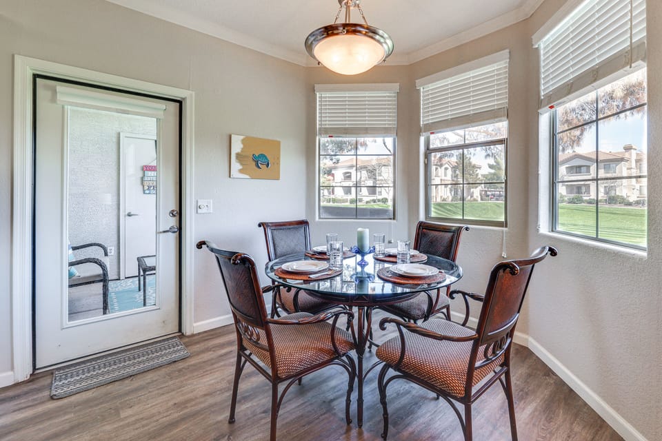 Dining Area | Dishware & Flatware Provided | Central A/C & Heating