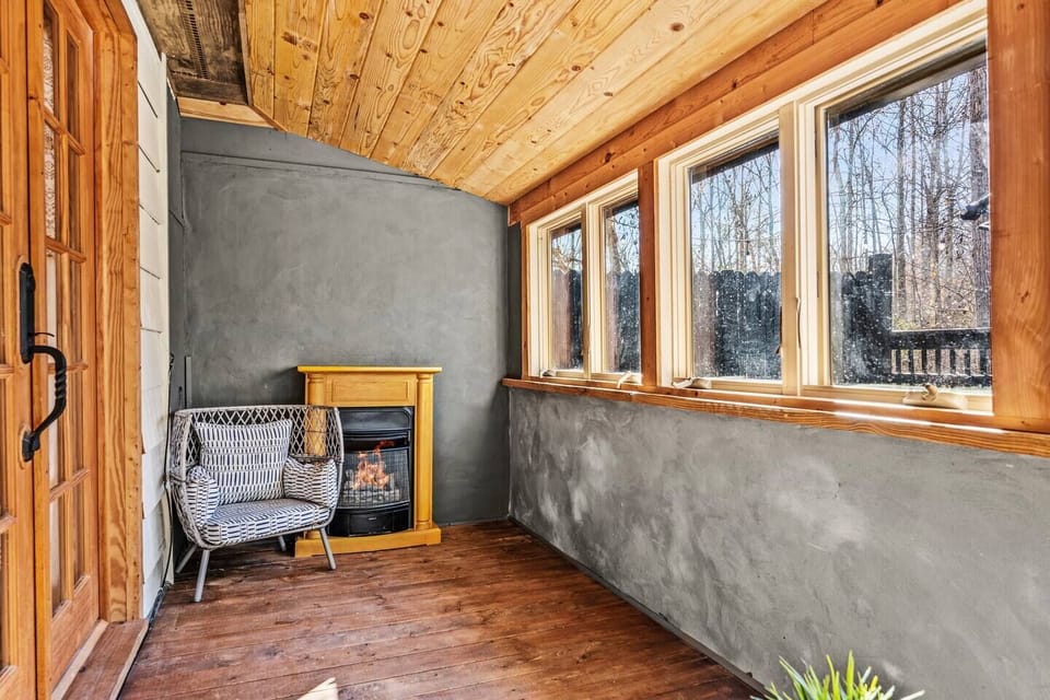 Sun Room in Bedroom#1