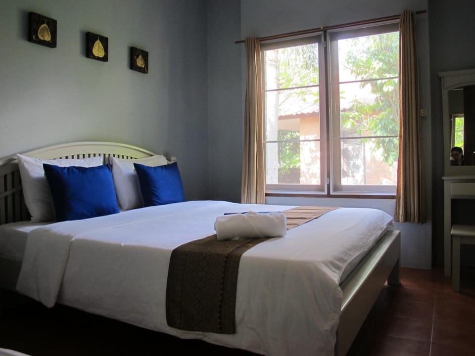 In-room safe, individually decorated, blackout drapes, soundproofing