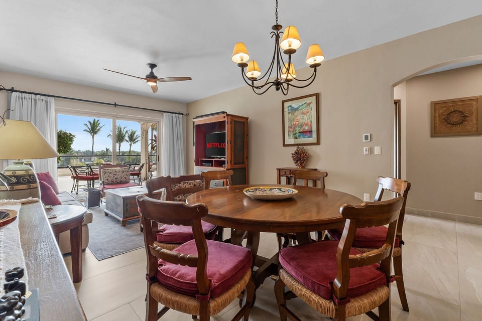 Apartment | Dining