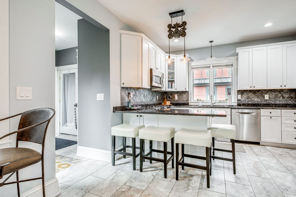 Kitchen | Dishware & Flatware | Dining Nooks