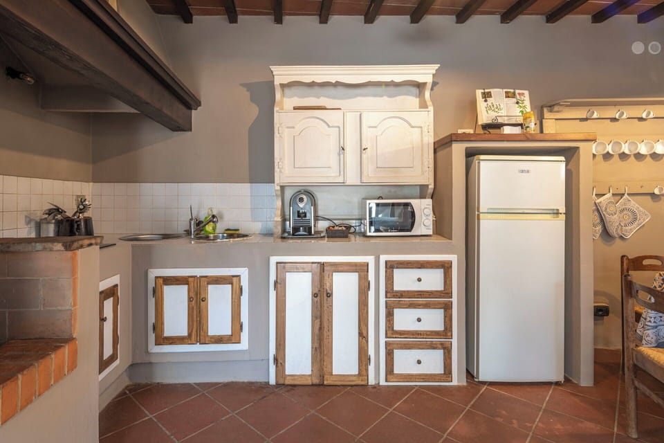 Autumn, Kitchen, Spring, Summer