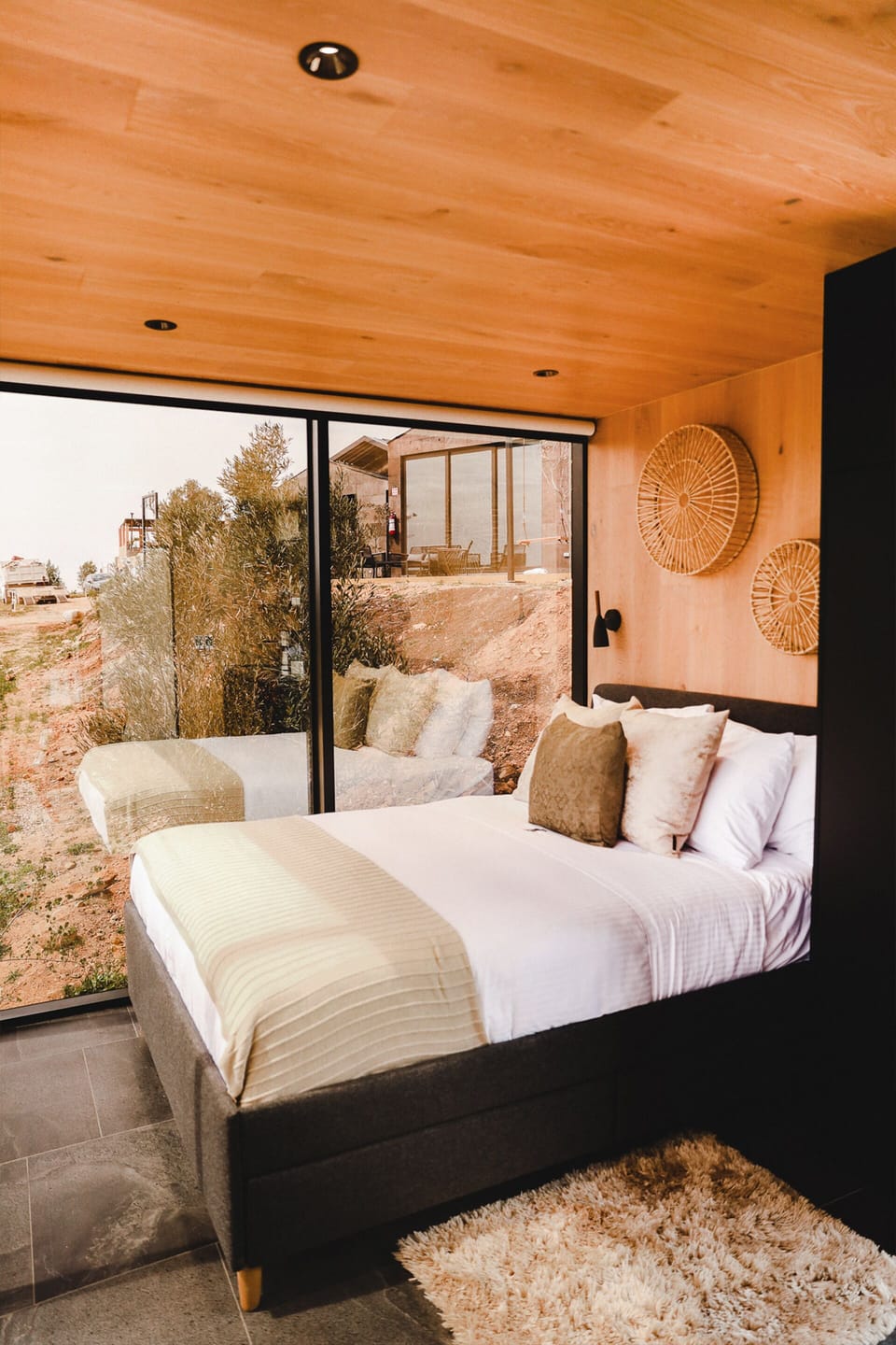 Exclusive Cabin | Minibar, in-room safe, free WiFi, bed sheets