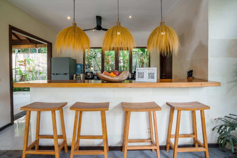Basic Villa | Bar (on property)