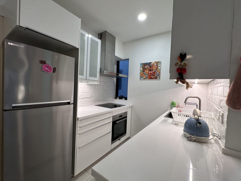 Comfort Apartment | Private kitchen | Full-size fridge, microwave, oven, stovetop