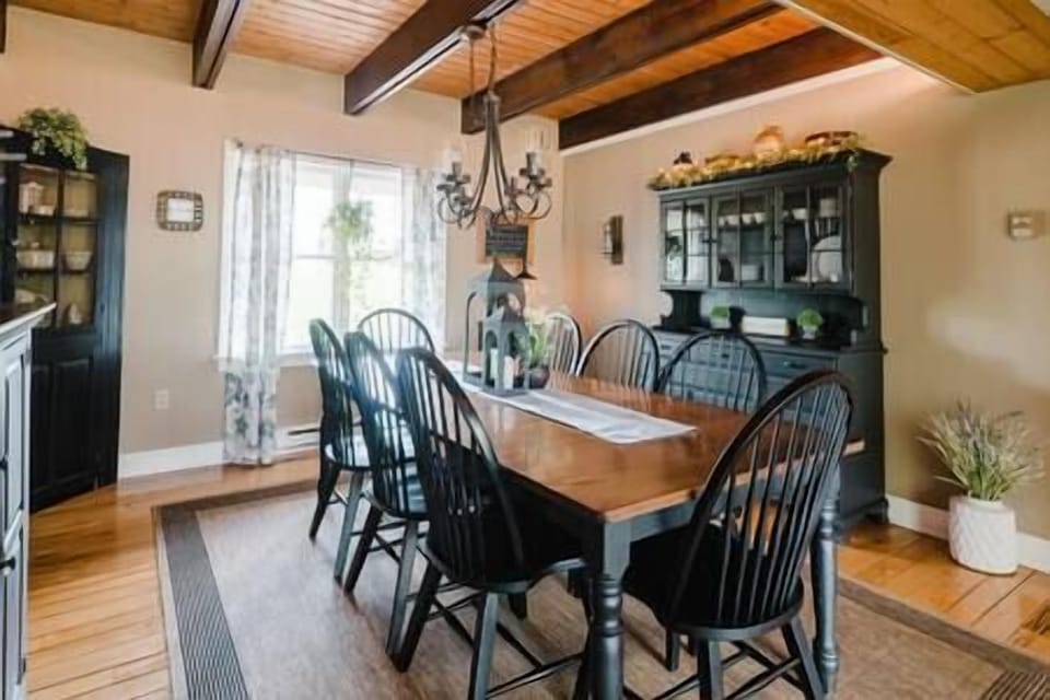 Shared dinning room