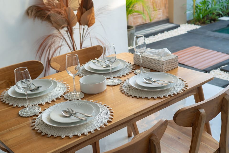 Villa | In-room dining