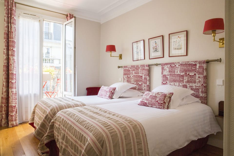 Deluxe Double Room (Bathtub) | Premium bedding, in-room safe, individually decorated