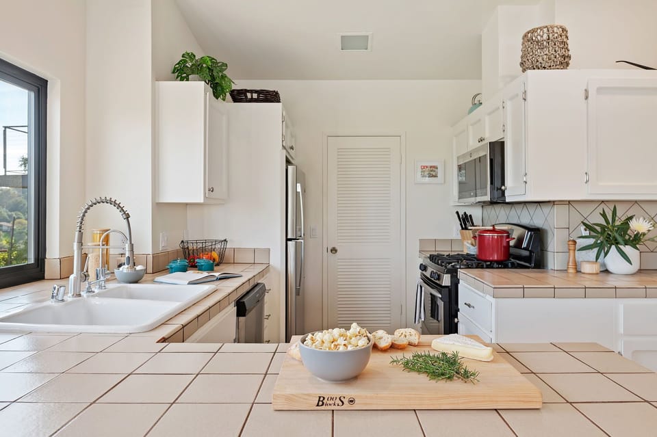 Ample counter space in kitchen
