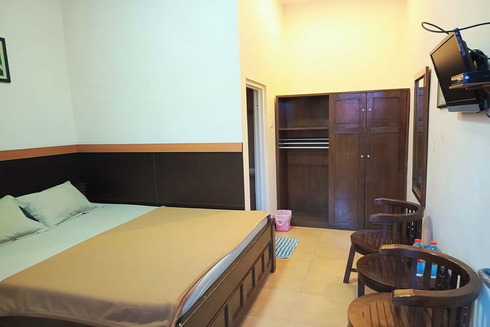 Deluxe Room | Desk, free WiFi, bed sheets