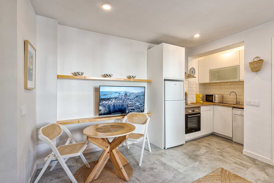Kitchen or kitchenette,Living room,Dining area