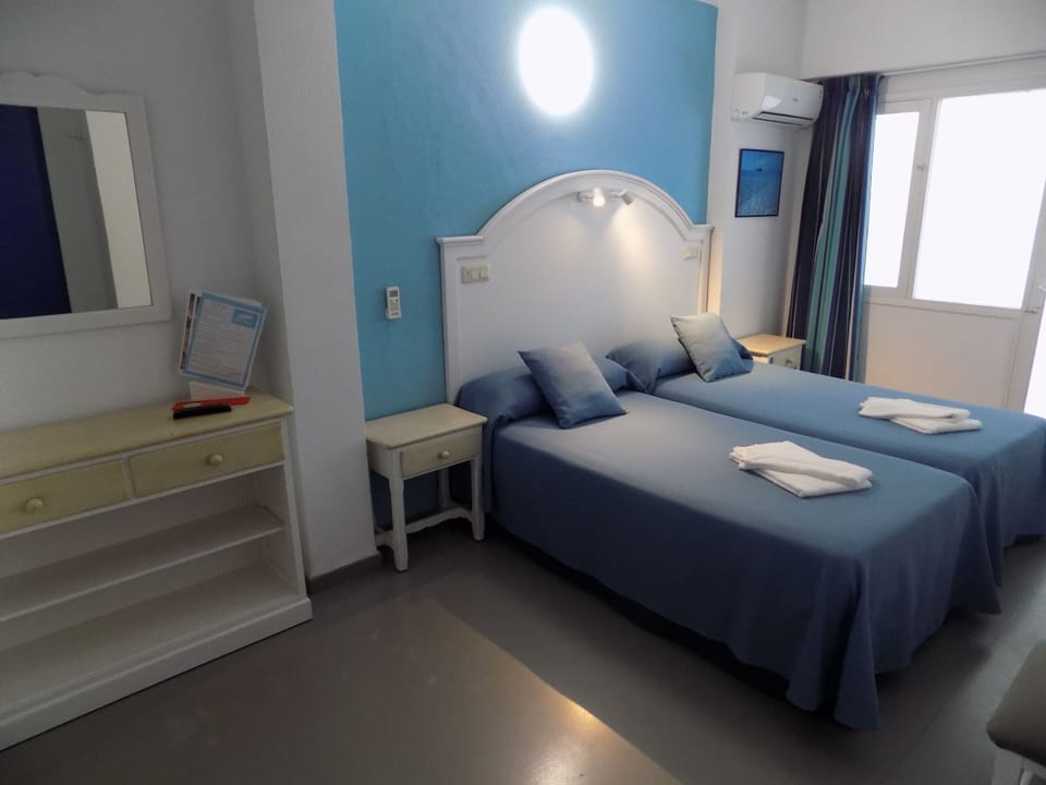 Standard Twin Room, Ensuite (Baño Privado) | Room amenity