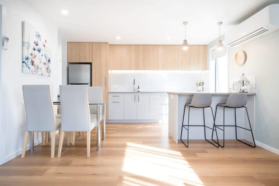 Open kitchen-living design