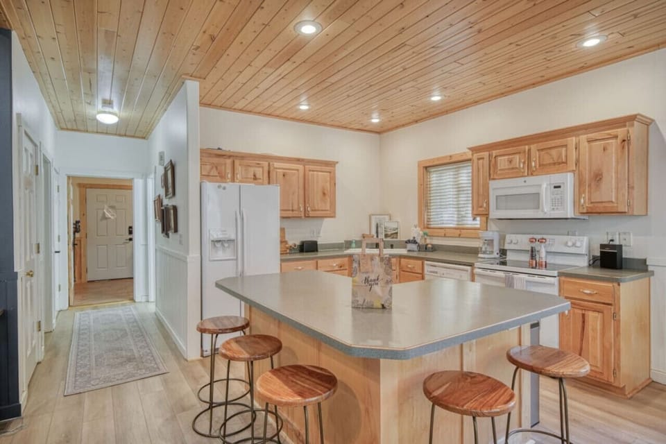 Kitchen with island seating for 4