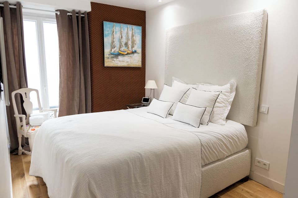 Bedroom 4 - including a beautiful ensuite bathroom, and closet. 