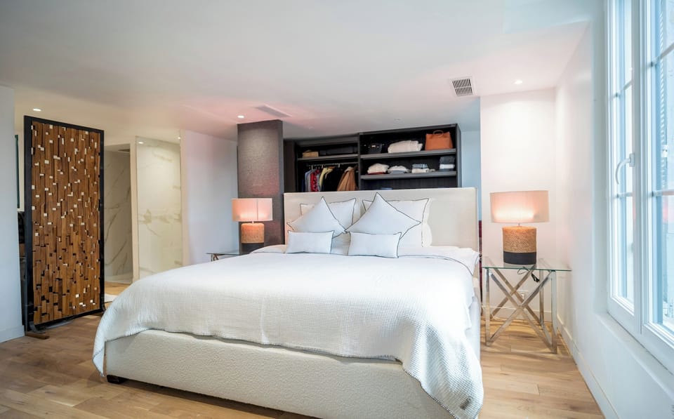 Master bedroom - Beautiful main bedroom fit with large king bed, ensuite bathroom, walk in closet and television. 