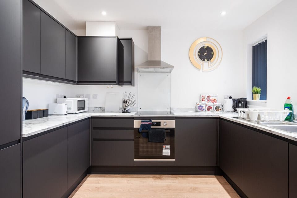 Kitchen/diner - Fully equipped with cooking equipment perfect for families. Appliances such as washer, Dryer, fridge freezer, Dish washer, microwave,  oven, Coffee Machine, water filter, Toaster all Free & available for your use