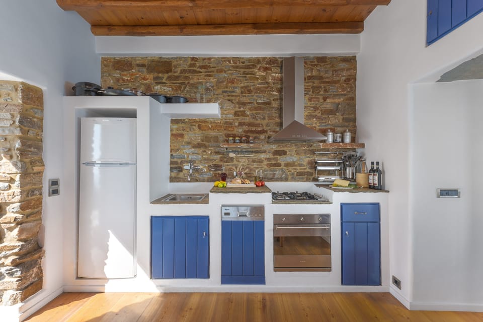 Villa, 2 Bedrooms | Private kitchen | Microwave, oven, stovetop, dishwasher