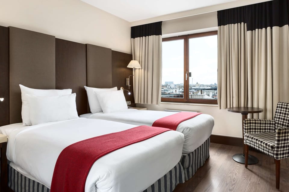 Superior Room | In-room safe, desk, soundproofing, free cribs/infant beds