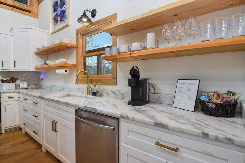 The kitchen, keurig, and snacks for when you arrive!