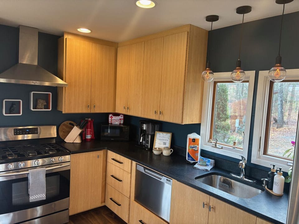 Full kitchen, including all dishes, pots, pans, and coffee supplies!