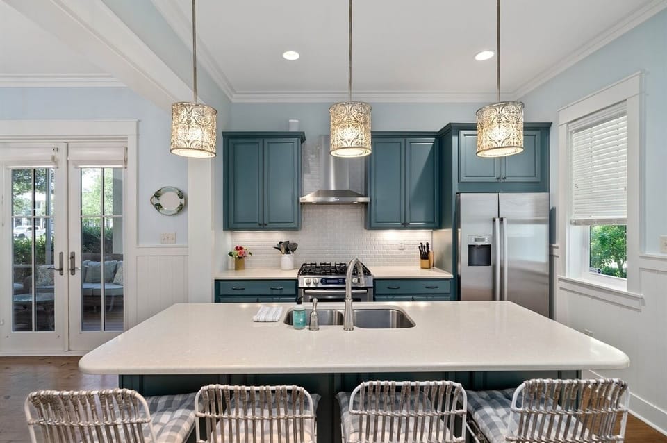 Kitchen island w/ additional seating for four