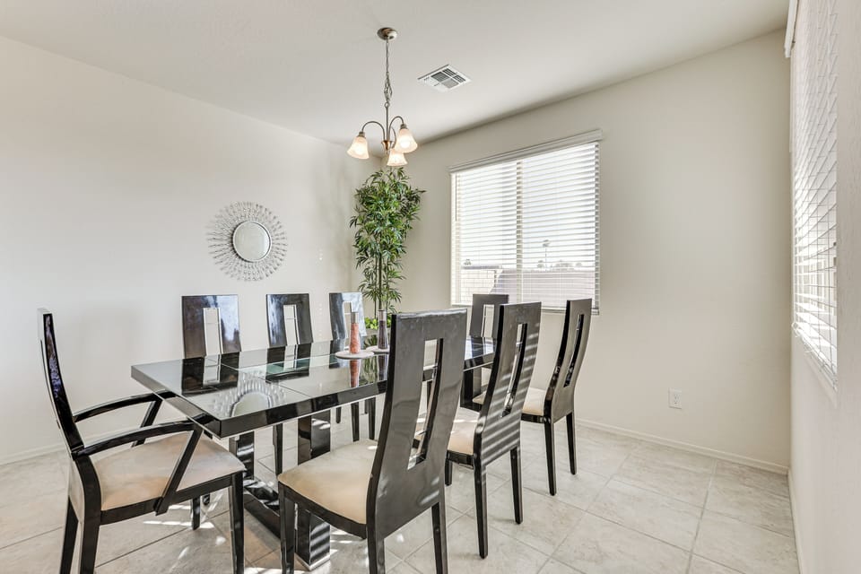 House (4 Bedrooms) | Interior