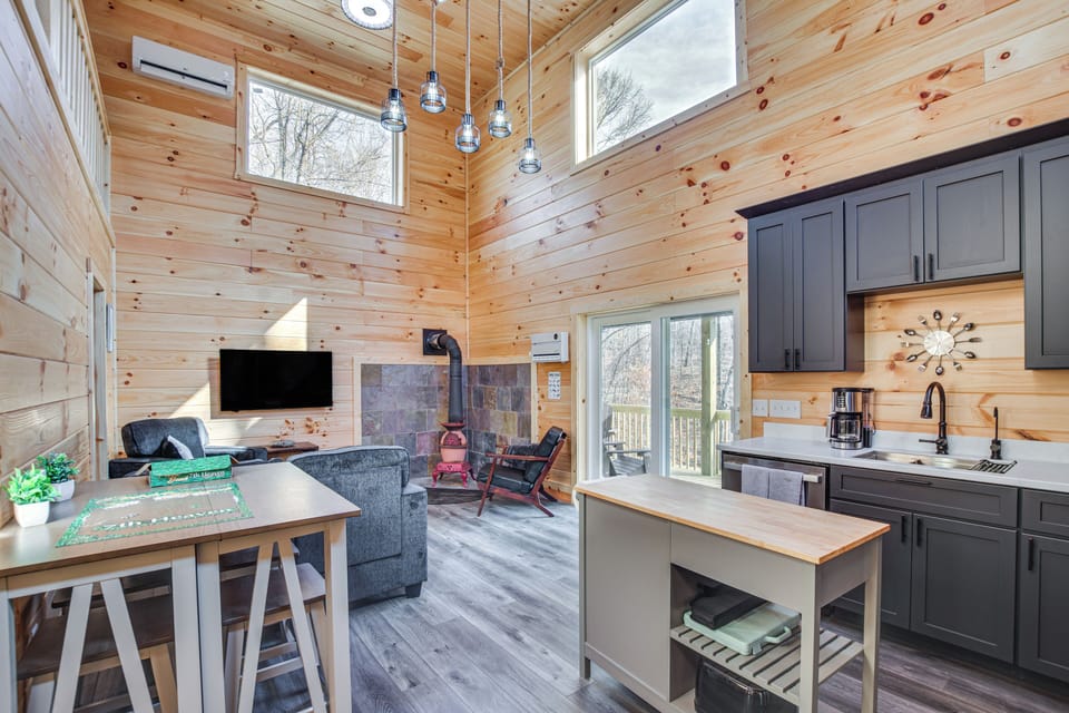 House (2 Bedrooms) | Interior