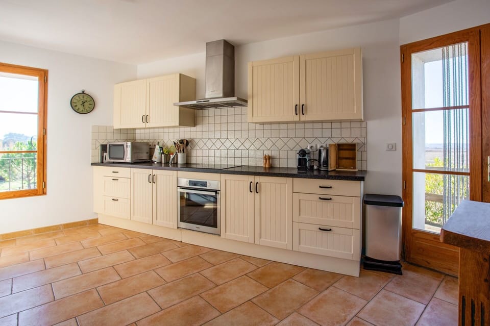 Villa Les Juliannes image
