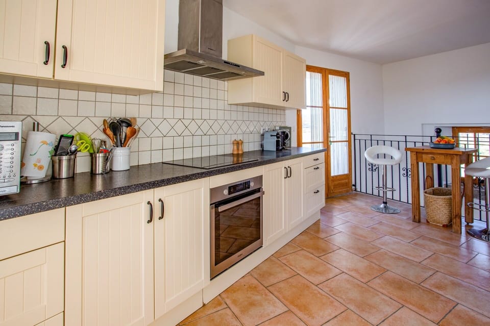 Villa Les Juliannes image