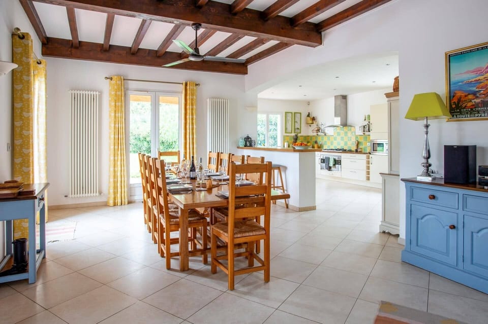 Villa Del Monts image