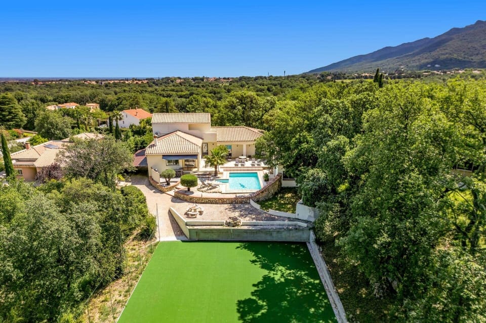Villa Des Alberes image